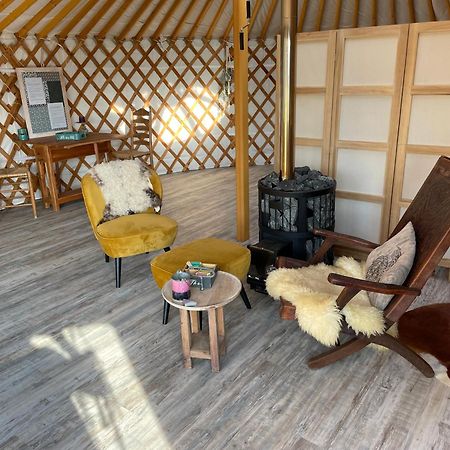 Luxe Yurt Hotel Коудекерке Екстериор снимка