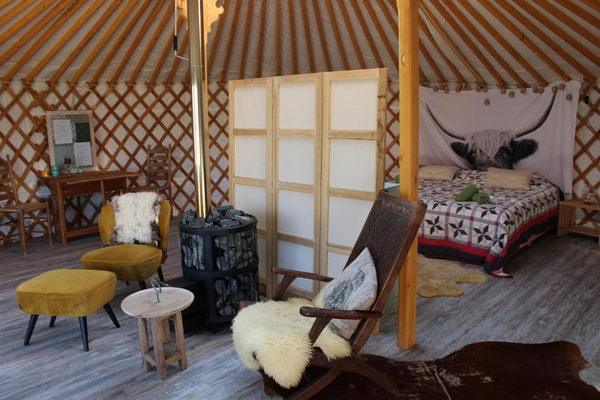 Luxe Yurt Hotel Коудекерке Екстериор снимка